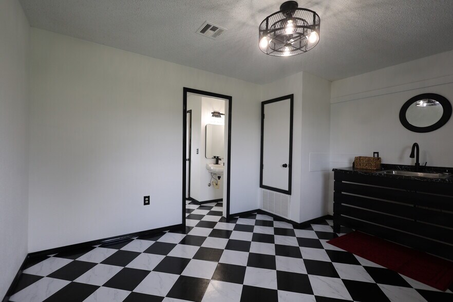 More Photos Of 25377 Welling rd, Welling Apartments For Sale