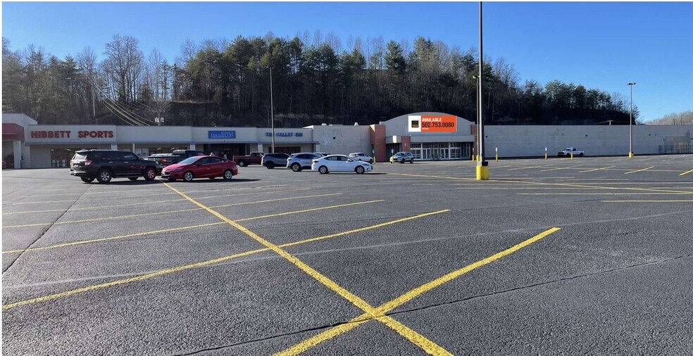 More Photos Of 344 N Mayo Trl, Paintsville Storefront For Sale