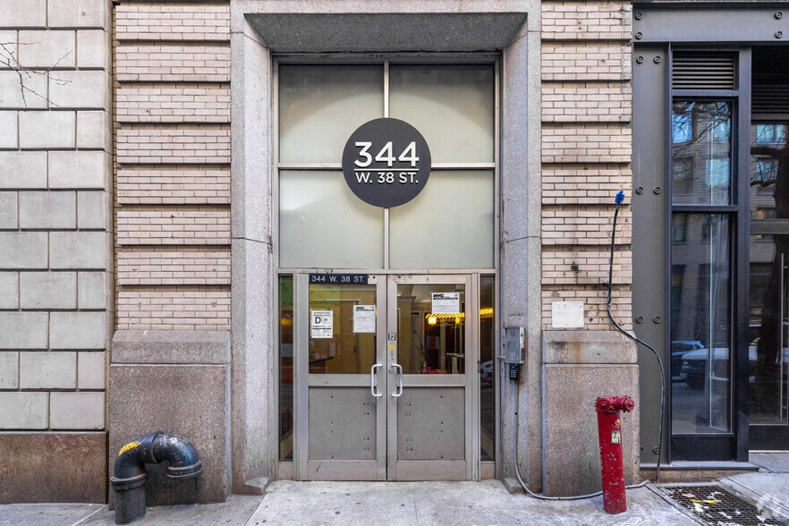 More Photos Of 344 W 38th St, New York Office For Lease