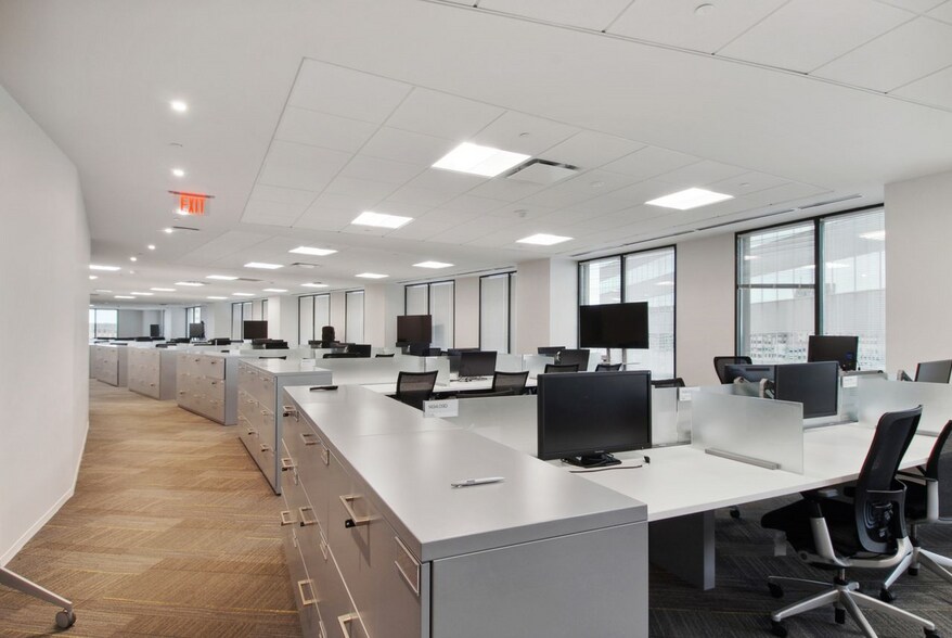 More Photos Of 1615 Poydras St, New Orleans Office For Lease