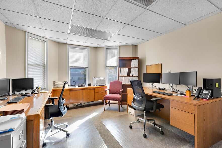 More Photos Of 300 Allegheny Ave, Towson Office For Sale