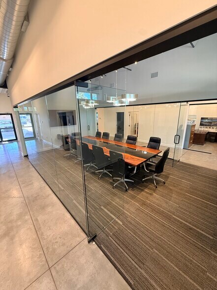 More Photos Of 1980 Central Ave, Saint Petersburg Loft Creative Space For Lease