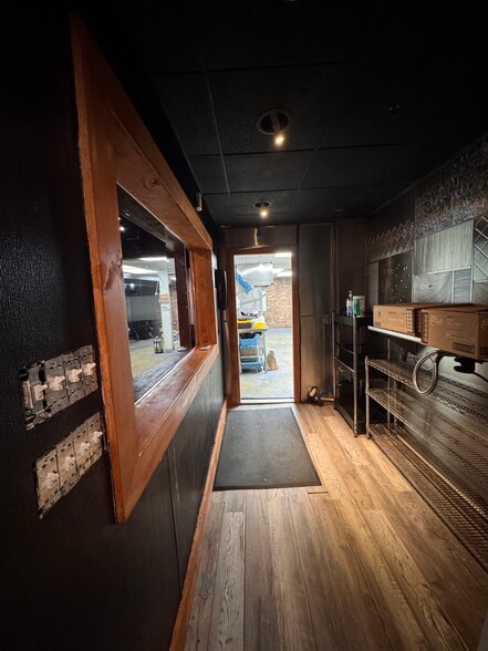 More Photos Of 4-6 Sheridan Ave, Albany Storefront Retail Office For Lease