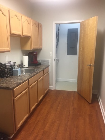 More Photos Of 955 W Wade Hampton Blvd, Greer Office For Sale