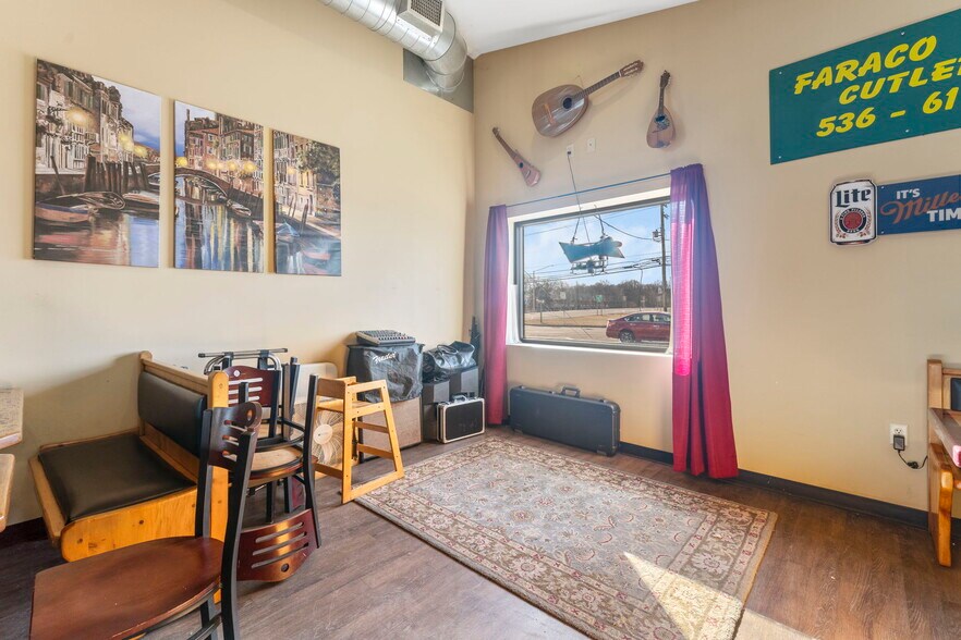 More Photos Of 1850 John Fries Hwy, Quakertown Restaurant For Sale