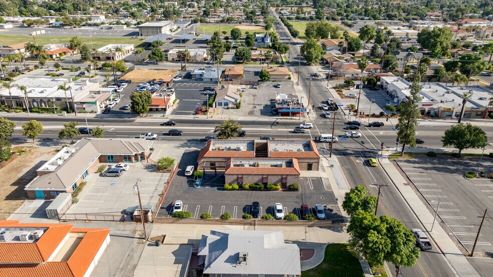 More Photos Of 910 E Florida Ave, Hemet General Retail For Sale