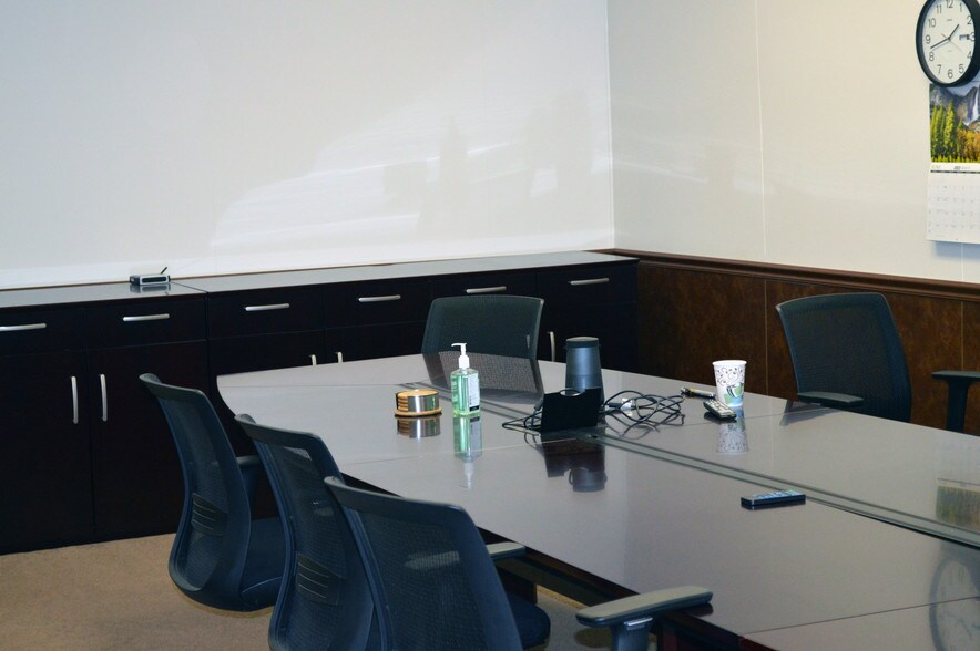 More Photos Of 1564 Firestone Pky, Akron Warehouse For Lease