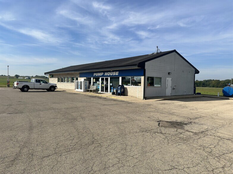 More Photos Of 12180 Center Rd, Durand Service Station For Sale