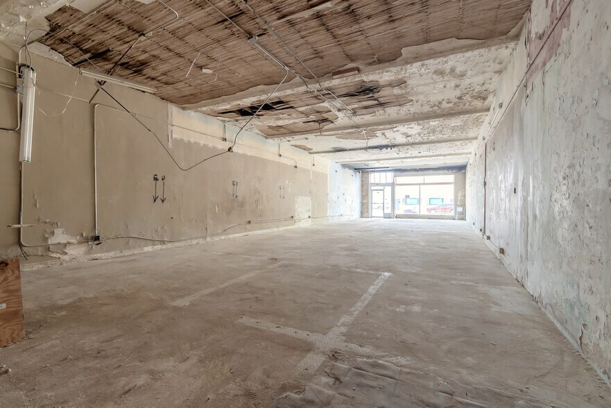 More Photos Of 135 Orange Ave, Daytona Beach Storefront For Sale