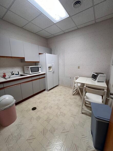 More Photos Of 6140 Transit Rd, Depew Medical For Sale