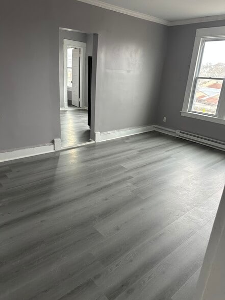 More Photos Of 28 Hill St, Waterbury Apartments For Sale