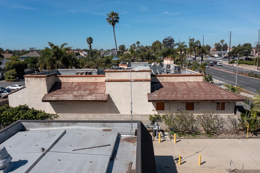 More Photos Of 8082 Adams Ave, Huntington Beach Restaurant For Sale