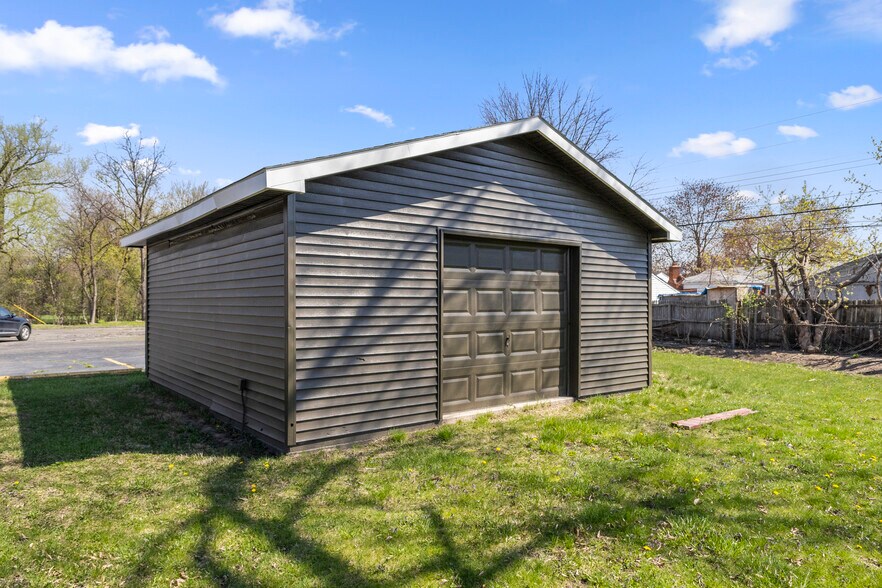 More Photos Of 1217 S Merriman Rd, Westland Lodge Meeting Hall For Sale