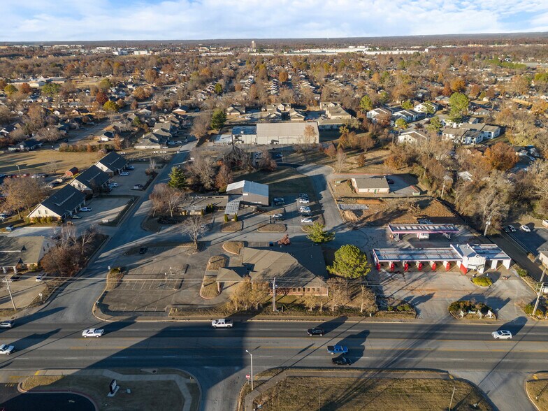 More Photos Of 101 N 37th St, Rogers Medical For Lease