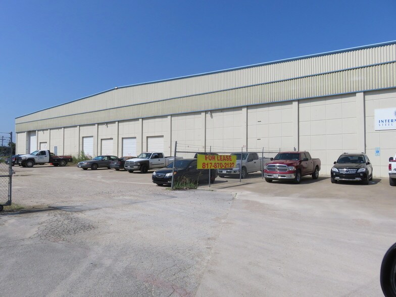 More Photos Of 7100-7108 Burns St, Richland Hills Warehouse For Lease