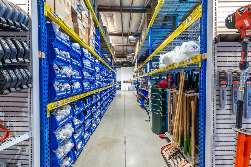 More Photos Of 12610 Saticoy St S, North Hollywood Warehouse For Sale