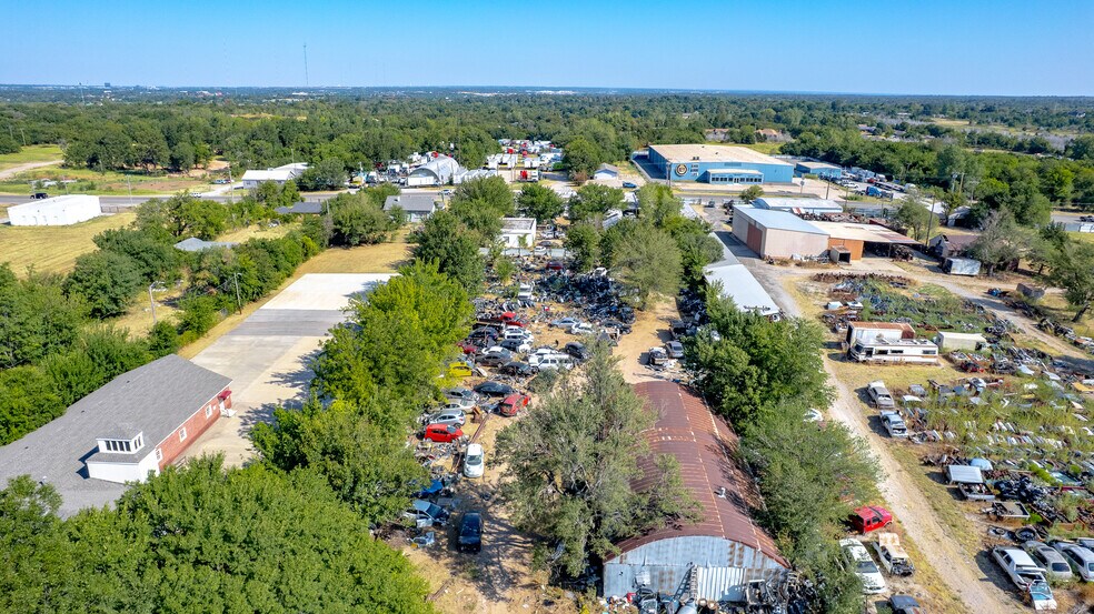 More Photos Of 3024-3030 NE 23rd St, Oklahoma City Freestanding For Sale