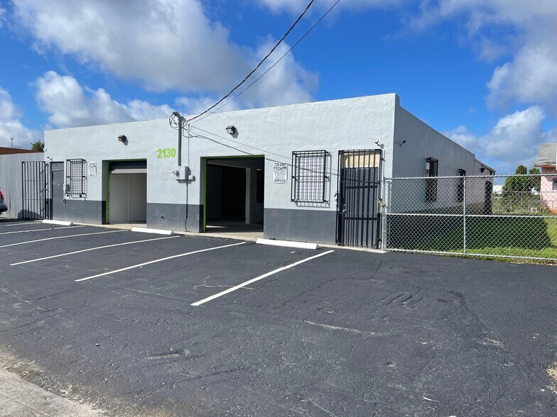 More Photos Of 2130 SW 56th Ter, West Park Warehouse For Lease