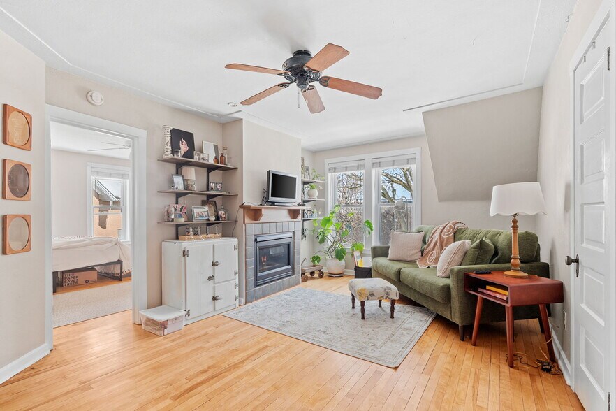 More Photos Of 1704 Jefferson St NE, Minneapolis Apartments For Sale