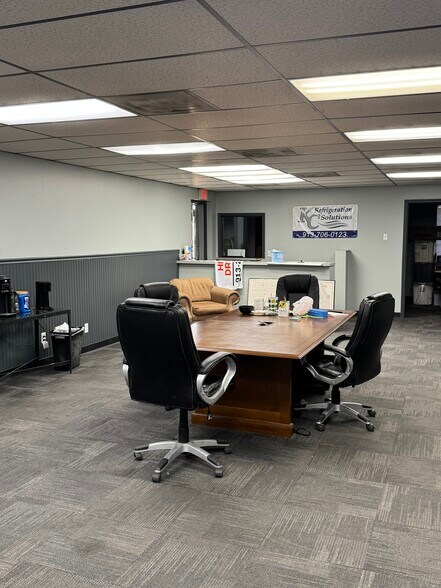More Photos Of 2540 S 88th St, Kansas City Truck Terminal For Lease