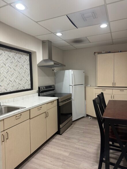 More Photos Of 361 S Monroe St, San Jose Medical For Lease