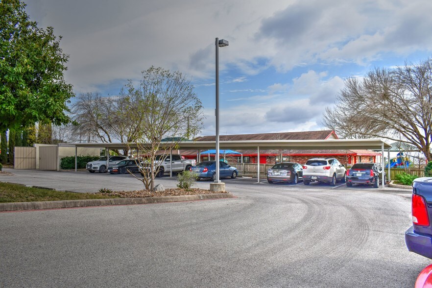 More Photos Of 11515 Toepperwein Rd, San Antonio Medical For Lease