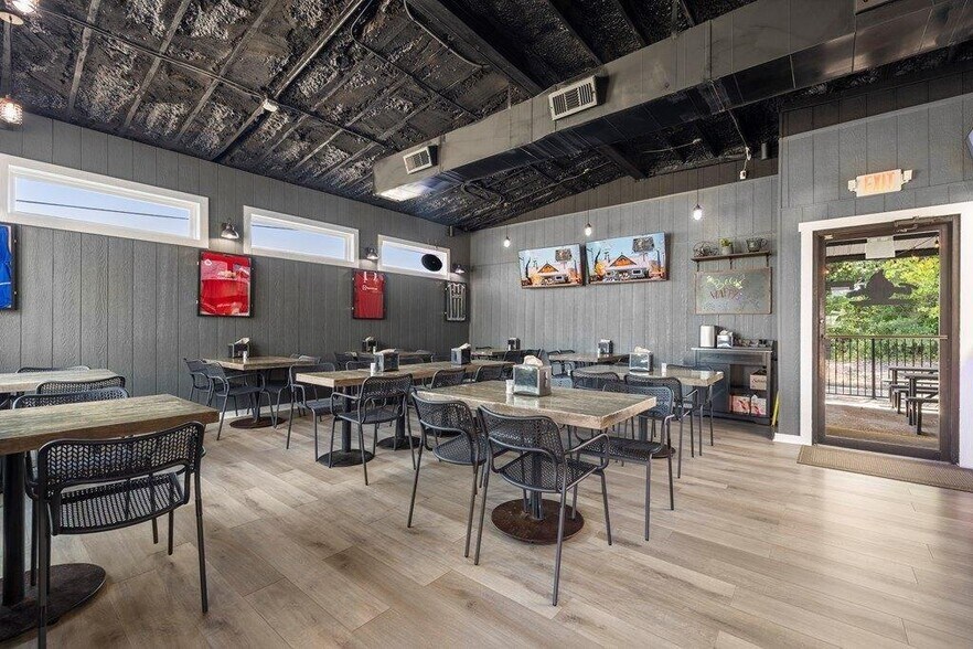 More Photos Of 3512 South St, Nacogdoches Fast Food For Sale