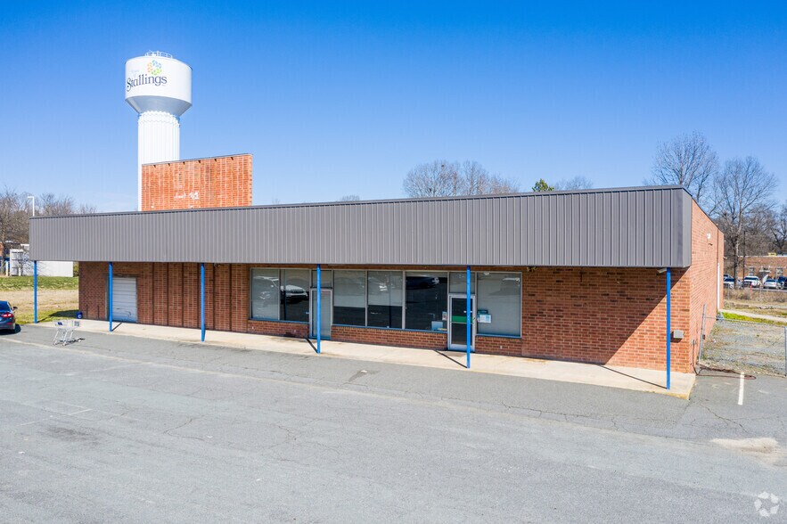 More Photos Of 2725 Old Monroe Rd, Matthews Freestanding For Lease