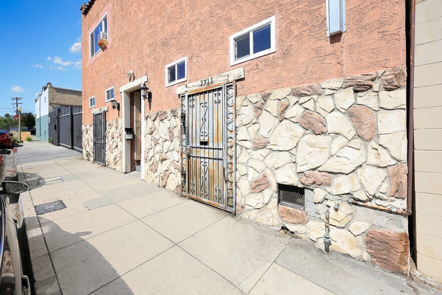 Primary Photo Of 2709 W Avenue 34, Los Angeles Storefront Retail Residential For Sale