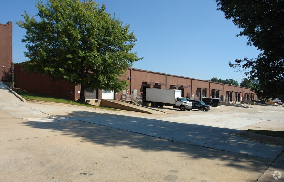 More Photos Of 5365 Dividend Dr, Decatur Distribution For Lease