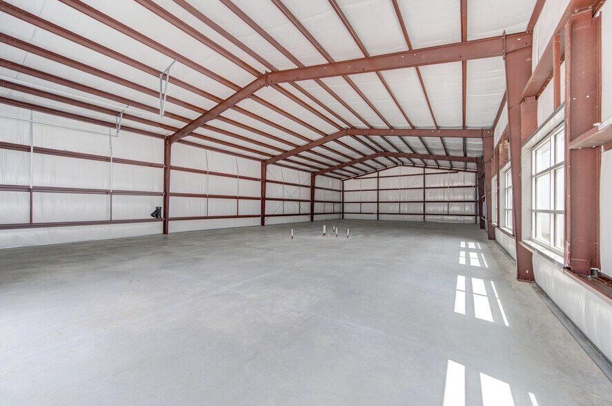 More Photos Of 6409 Eddie Dr, Humble Warehouse For Sale