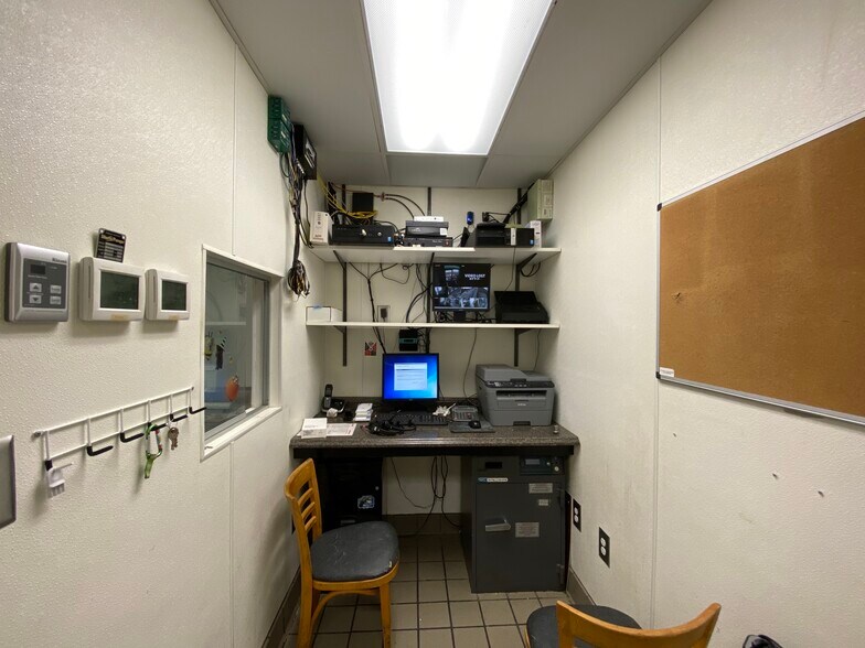 More Photos Of 3329 Rainbow Dr, Rainbow City Fast Food For Sale