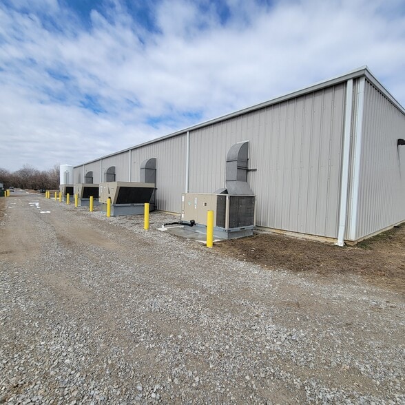 More Photos Of 515 Hammontree Dr, Morenci Industrial For Sale
