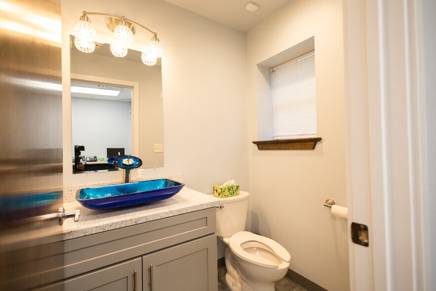 More Photos Of 190 Tenby Chase Dr, Delran Office For Lease