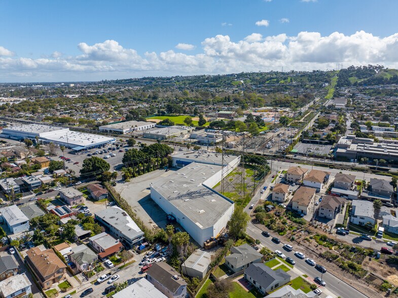 More Photos Of 5461 W Jefferson Blvd, Los Angeles Warehouse For Lease