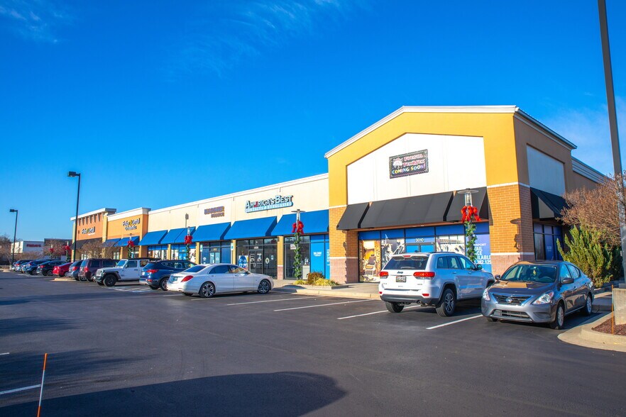 More Photos Of 3009-3088 Waldorf Marketplace, Waldorf Unknown For Lease