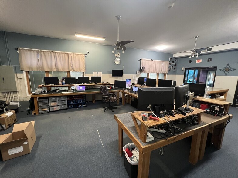 More Photos Of 1234 N Water St, Decatur Office For Sale