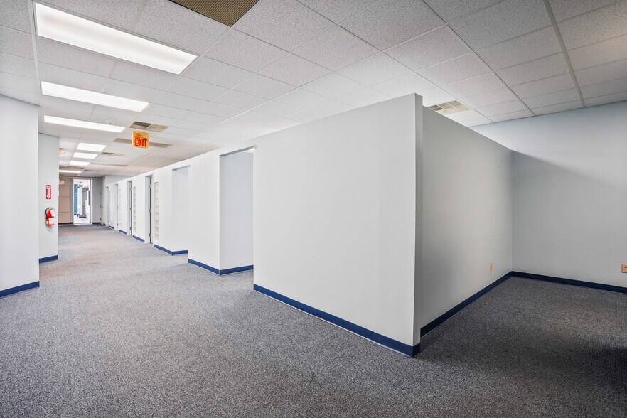 More Photos Of 4000 E Broad St, Whitehall Convenience Store For Sale