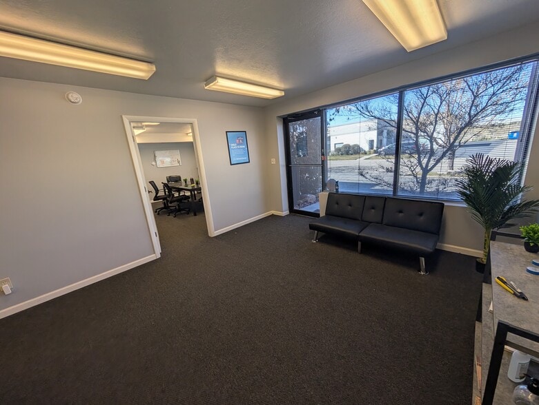 More Photos Of 6111 S Stratler St, Murray Flex For Lease