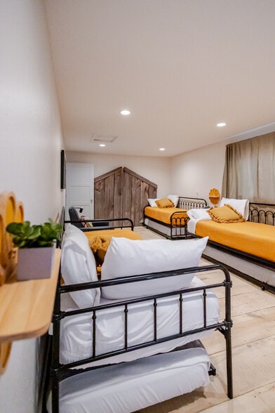 More Photos Of 6385 W White Mountain Blvd, Lakeside Lodge Meeting Hall For Sale