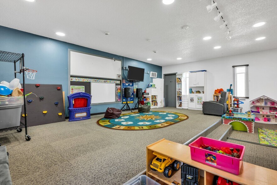 More Photos Of 505 Del Rey Ave, Canon City Schools For Sale