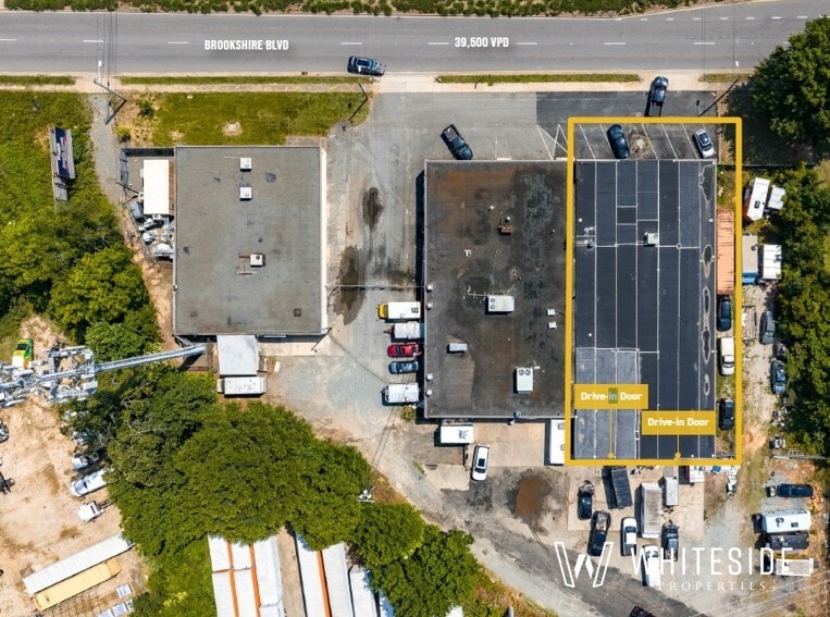 More Photos Of 4425-4427 Brookshire Blvd, Charlotte Warehouse For Lease