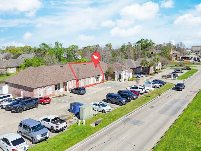 Primary Photo Of 8460 Bluebonnet Blvd, Baton Rouge Office For Lease