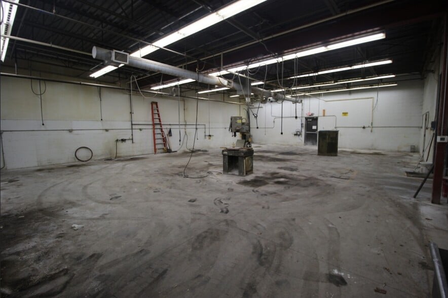 More Photos Of 235-257 Ormond St, Rochester Manufacturing For Sale