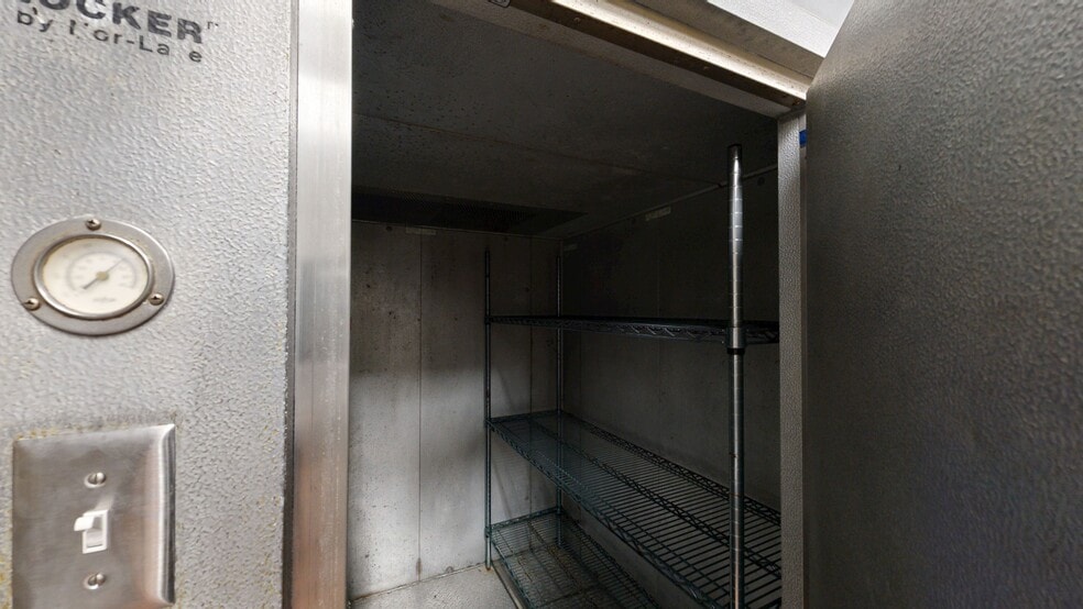 More Photos Of 355-357 Grand Ave, Oakland Storefront Retail Office For Lease