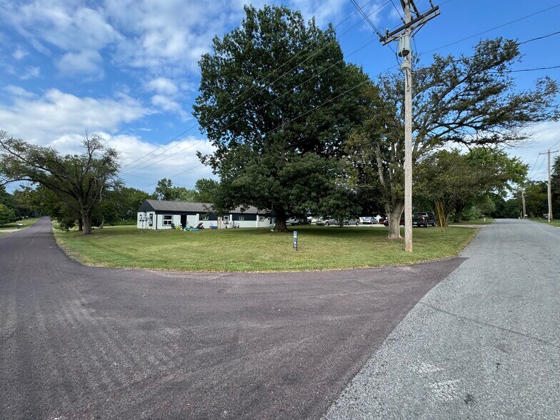 More Photos Of 908 Orange St, Baldwin City Apartments For Sale