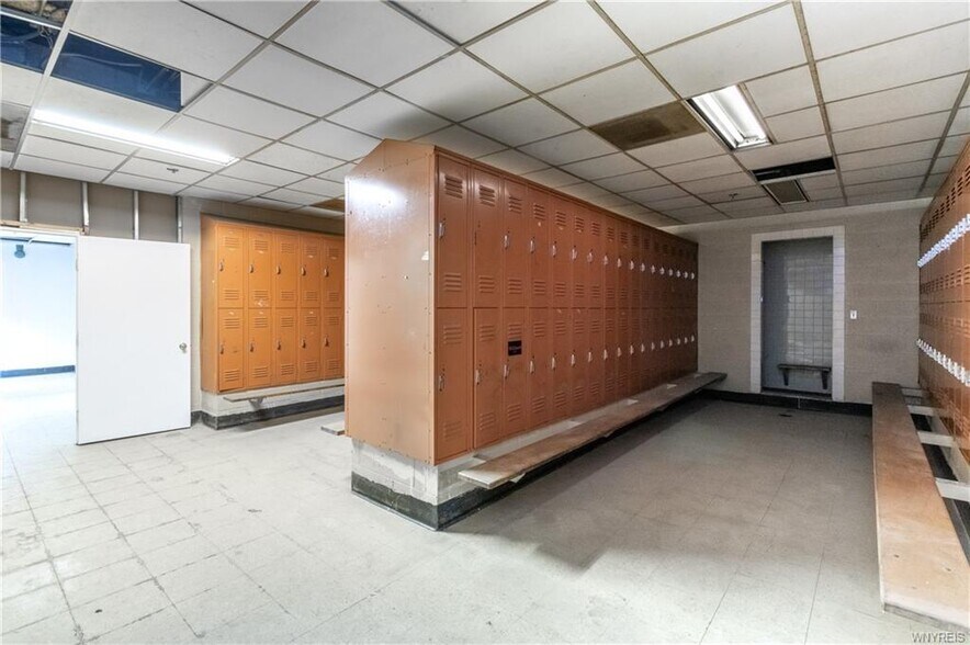 More Photos Of 1885 Harlem Rd, Buffalo Warehouse For Sale