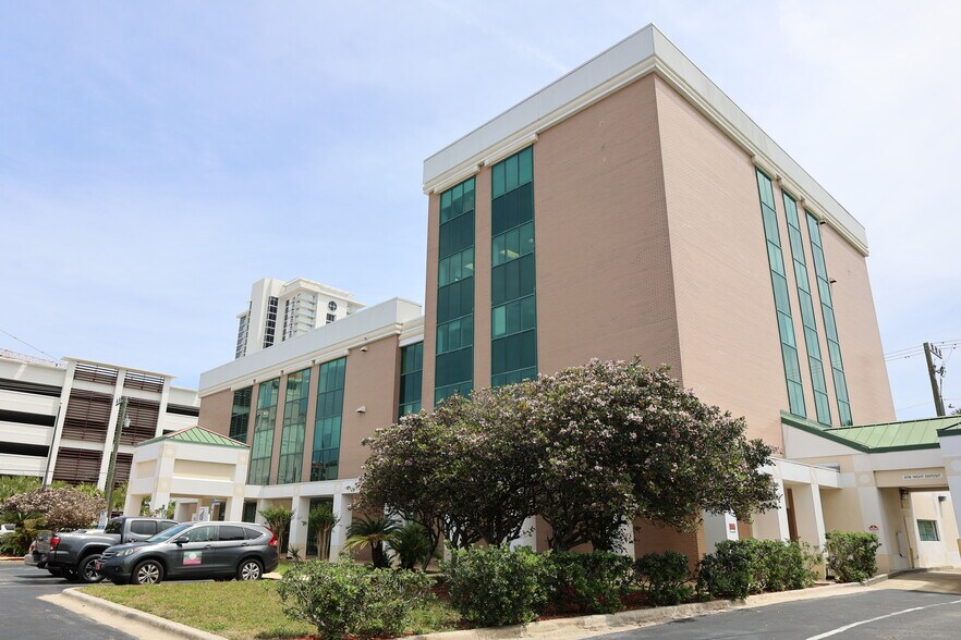 More Photos Of 501 N Grandview Ave, Daytona Beach Medical For Sale
