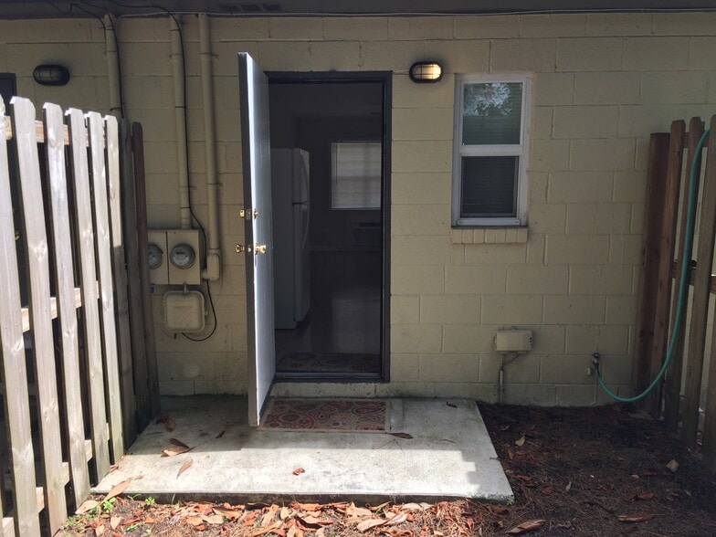 More Photos Of 2806-2812 Evergreen Rd, Brunswick Apartments For Sale