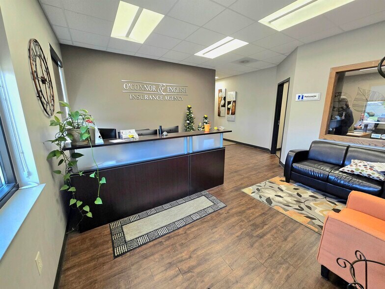 More Photos Of 1545 Associates Dr, Dubuque Office For Lease